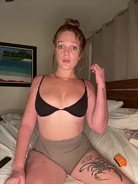 watch me strip & fuck myself