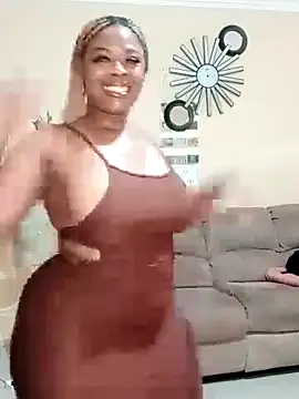 [27 Jul 14:37] Private Show - Luciouslips00 adlı kamera modelinin videosu