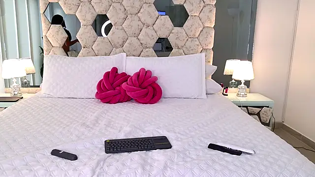 [9 Aug 17:24] Private Show－カメラキャストのkimberly_の動画