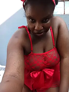 [25 Dec 17:02] OUTDOOR FINGERING N DILDO - vidéo du modèle de showcams Hornysolution95