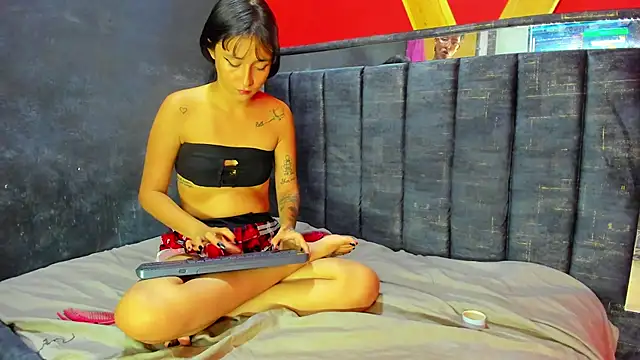 flexible girl - video by alana_dirty_sex cam model