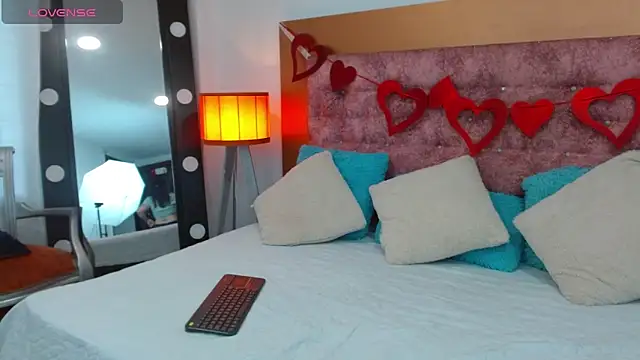 Private Show - video by vennuss_89 cam model