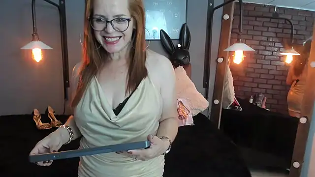 Spy on my private show - βίντεο μοντέλου Samantha_mature56