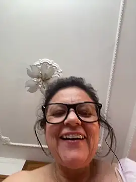 Schow fussy squirt - Vídeo de Sharongirl07, modelo de vídeos