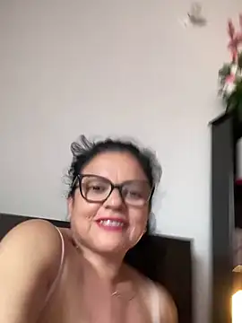Enjoying my anal - Vídeo de Sharongirl07, modelo de vídeos