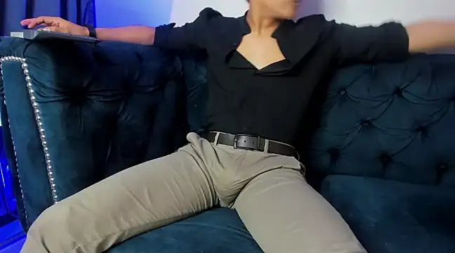 Hot show - فيديو من Lucii_fer_ موديل الكام