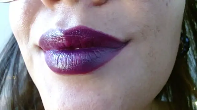 saliva desordenada sobre ti - video by miss_evoleth2 cam model