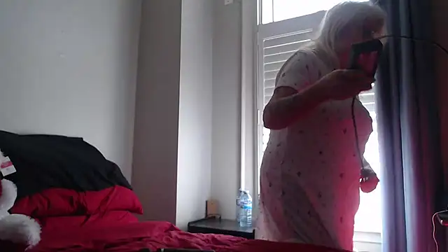 [9 Mar 10:57] Private Show - video by canadiancougar1965 cam model