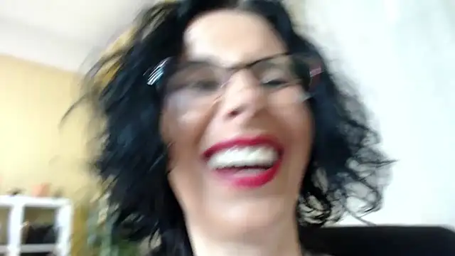 Nylonschow - video by chillimonia cam model