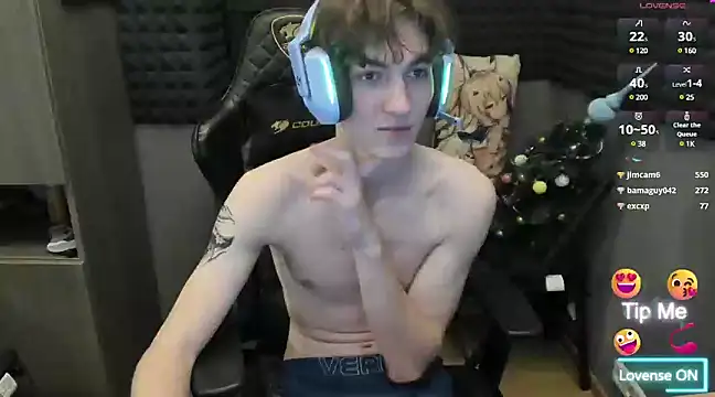 playing with a little friend and some cum - video by bambelbye cam model