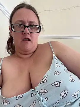 [12 Apr 08:44] Private Show - video by Foxy_Evie40XO cam model