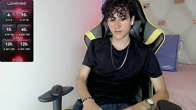 Moment of pleasure with the diamo, incredible final with a great shot of Cum - Vídeo de johnny_cagee, modelo de vídeos