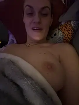 [11 Feb 20:41] Spy Show– _linarose kameramodell videója