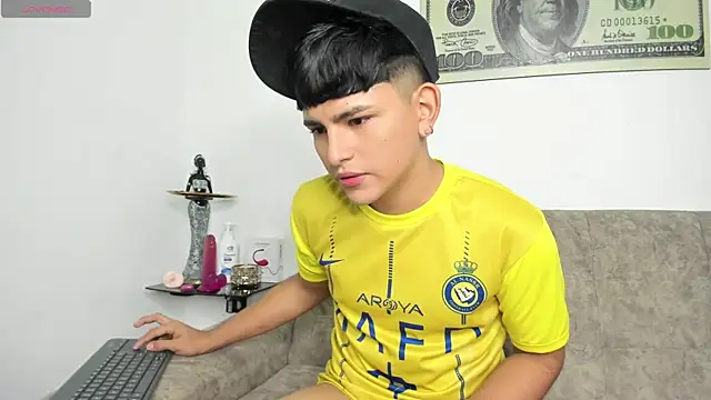 [4 May 09:16] Private Show – video modela na kameri Lyam_ap