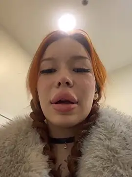 my first striptease in public aww - vídeo de la modelo de cam babydolll