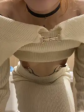 Full naked play in public - video by babydolll cam model