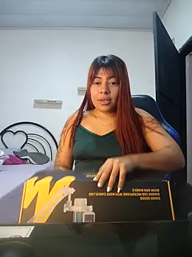 Little gift from Amazon Thank you - video by Carolina-petite cam model