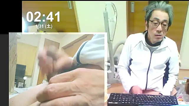 [31 Jan 02:40] Ticket Show　射精あり - video by maru_010_chin cam model