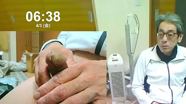 [3 Apr 06:32] Ticket Show　you couldn’t wait… 😏 slow morning tease - Vídeo de maru_010_chin, modelo de vídeos