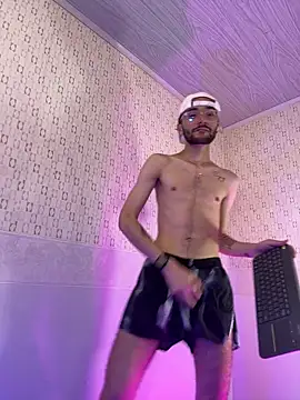 "Only you make me touch myself like this 🔥" – видео вебкам-модели jakemagnus