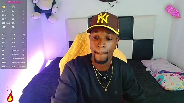 Tongue and lots of saliva!!👅😜 - vidéo du modèle de showcams Aroonsexyboy