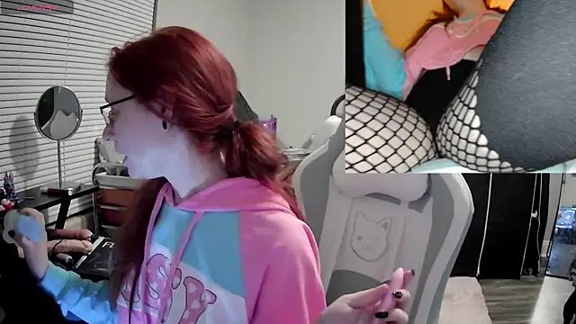 Private play time - video by LilyFoxxx cam model