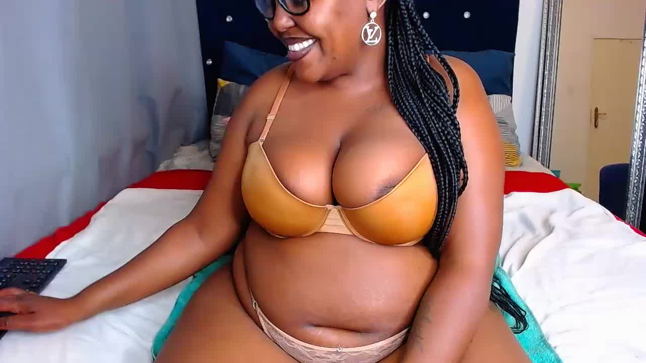 [21 Oct 23:13] Private Show - clip cu CHERRYYUMMY model videochat