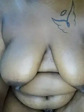 Quick wet pussy play