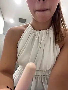 Masturbate with me in a public bathroom with my pretty face