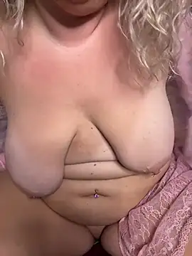 [9 Jun 10:37] Squirt / Wet Blow Job - video by CurvyAnonymousGirl89 cam model