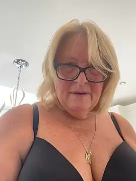 Boob show