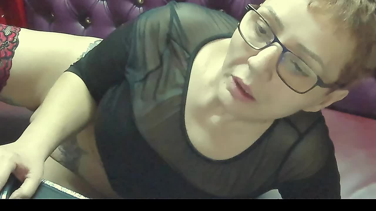 strapon fuck your arse - video by Lily4yourfun cam model