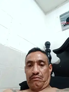 [14 Feb 03:13] Spy Show - vidéo du modèle de showcams Innsaciable