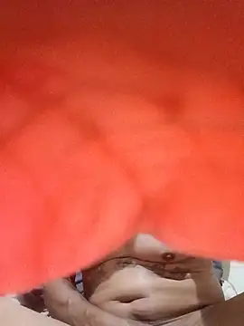 [11 Mar 18:01] Public Show - vidéo du modèle de showcams Innsaciable