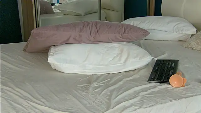 Dildoplay & pussyplay - clip cu Anne_Blueeyes model videochat