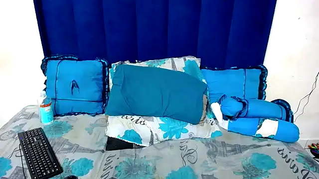 [1 Oct 03:17] Private Show－カメラキャストのNaughtynatasha24の動画