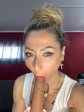 PVT BJ DILDO DEEP THROAT AND MASTURBATING WITH PLUG IN ASS - video van harleyejoker1 cam-model