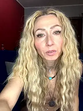 pvt MI SDITATILINO E MI FACCIO SCOPARE - video harleyejoker1 kameramallilta