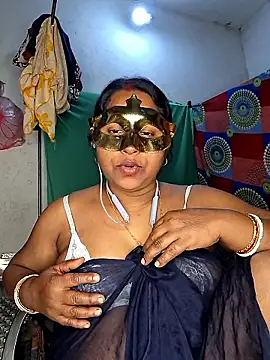 [19 Jan 23:49] Private Show – video od webkamerové modelky Real_Desi_Couple