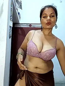 [28 Aug 23:31] Private Show - vídeo de la modelo de cam MoonlikeData9