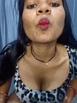 [21 Nov 12:13] Private Show - vídeo de la modelo de cam MoonlikeData9