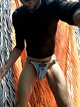 Wet Shirt Outdoors - βίντεο μοντέλου Charly_BC_Dirty