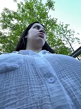 Private Show / SQUIRT SHOW IN OUTSIDE 😍 - video by VikiDemini cam model