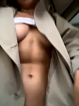 OMG! Risky! - Naked & fingering pussy on the crowded bus - video van ICrazyOneIRL cam-model