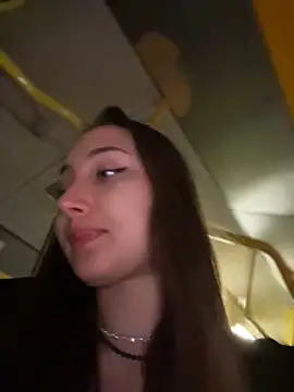 🚨Fucking my Pussy With a Dildo on Crowded Bus🚨+💦 Sucking the Dildo－カメラキャストのICrazyOneIRLの動画