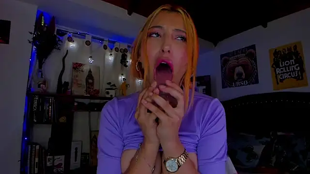 How delicious does that toy look in my mouth? – video od webkamerové modelky cuteweed420