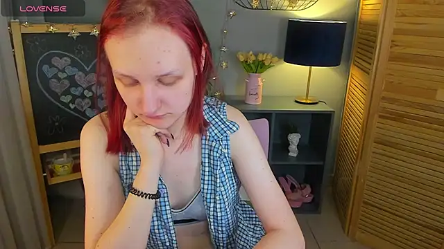 [6 Apr 08:32] Private Show - video by SallyFishery cam model