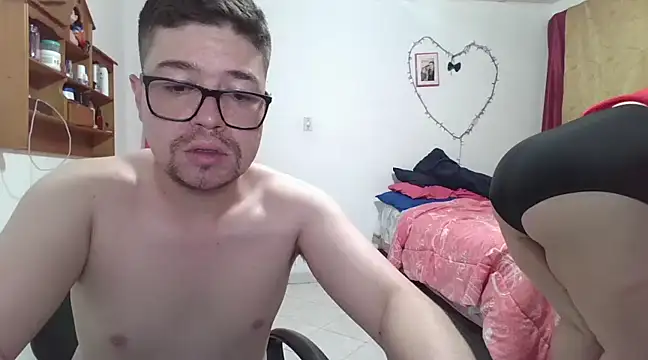 brinca brinca tranpolin en cama xesi - vídeo de la modelo de cam pecadodulce123