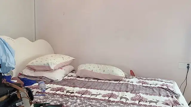 阴道内窥器看宫颈口插入筷子 - video by Z30966903S cam model