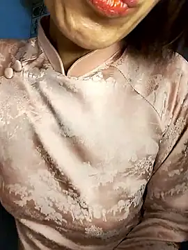 [12 Aug 10:00] Private Show－カメラキャストのLucy_limonの動画